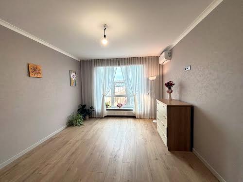 квартира за адресою Метрологічна вул., 40-Б