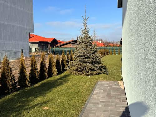 будинок за адресою с. Рославичі, Юлианська, 85