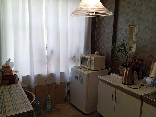 комерційна за адресою Антоновича вул. (Горького), 59