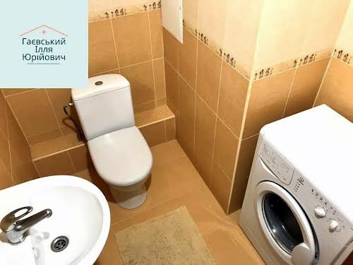 квартира за адресою Степана Рудницького вул. (Академіка Вільямса), 5