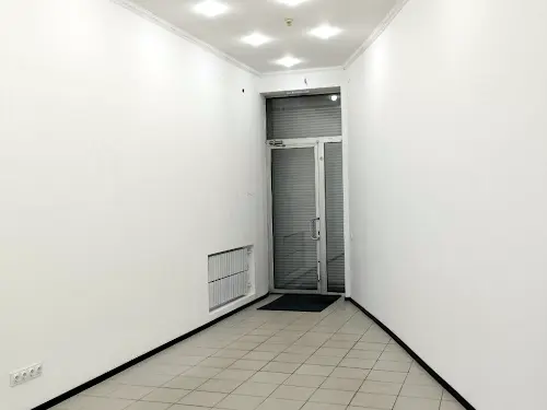 комерційна за адресою Алчевських вул. (Артема), 3
