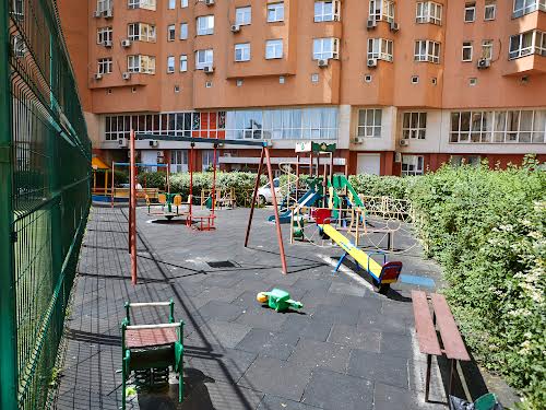 квартира по адресу Александра Мишуги ул., 2