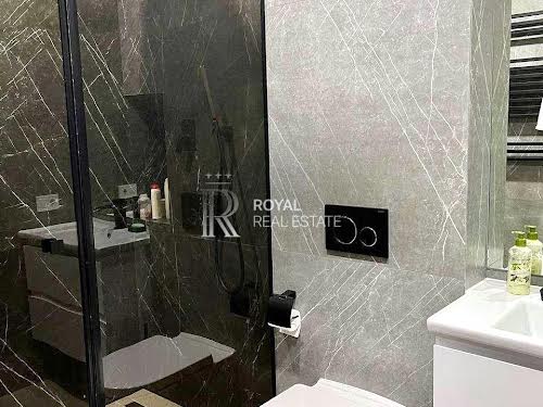 квартира за адресою Регенераторна вул., 4