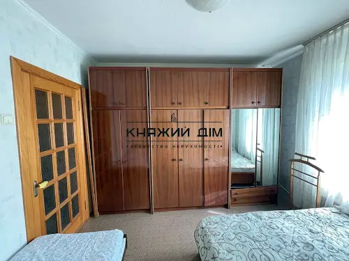 квартира за адресою Ревуцького вул., 18-А