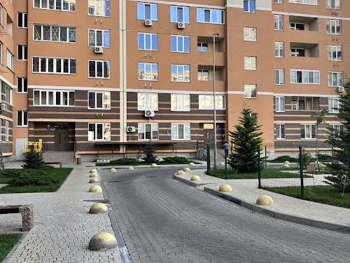 квартира за адресою Захисників України вул. (1-го Травня), 42-Б