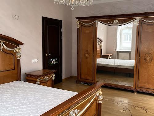 квартира за адресою Почайнинська вул., 70