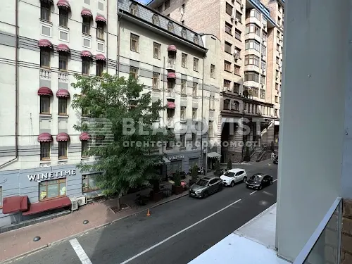 квартира за адресою Дмитрівська, 60/19