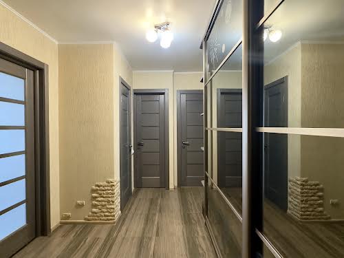 квартира за адресою с. Святопетрівське, Теплична вул., 38