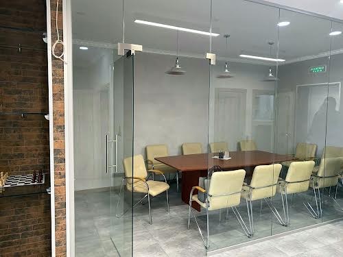 комерційна за адресою Кловський узвіз, 7a