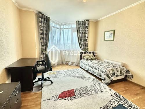 квартира за адресою Бориспільська вул., 4
