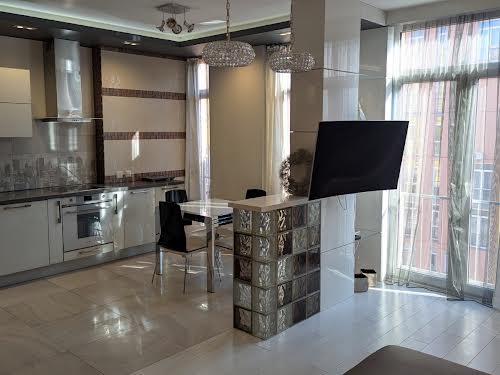 квартира за адресою Регенераторна вул., 4