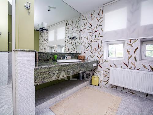 будинок за адресою Строителей, 8