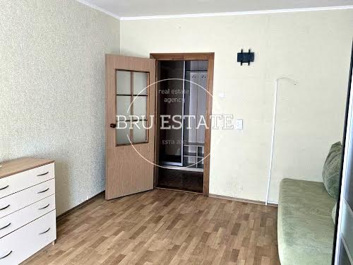квартира за адресою Олени Пчілки вул., 2-Б