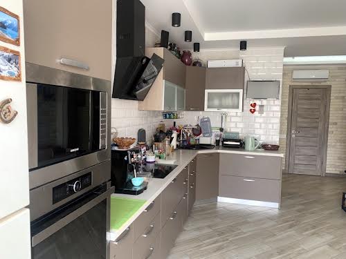 квартира за адресою Сім’ї Кульженків вул. (Дехтяренка Петра), 31а