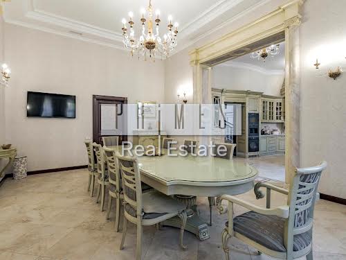 будинок за адресою с. Лісники, Ватутіна пров.