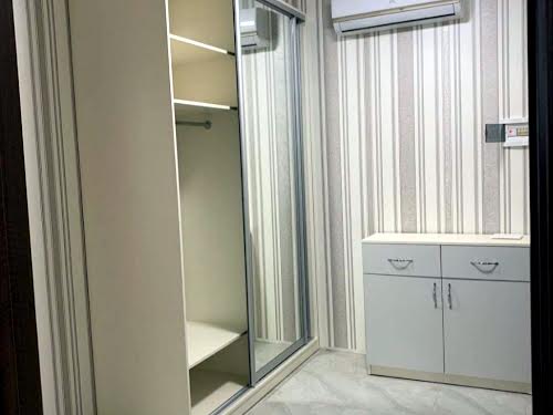 квартира за адресою Академіка Амосова вул., 63