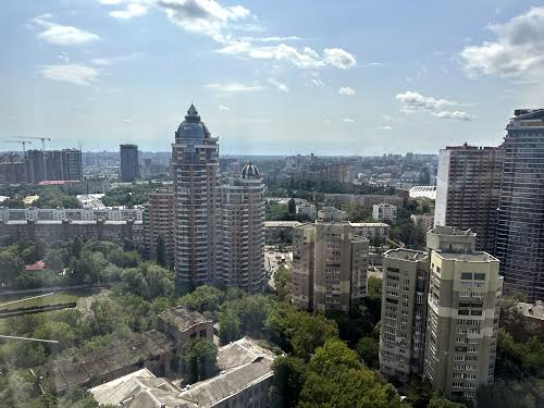 квартира за адресою Панаса Мирного вул., 28-А