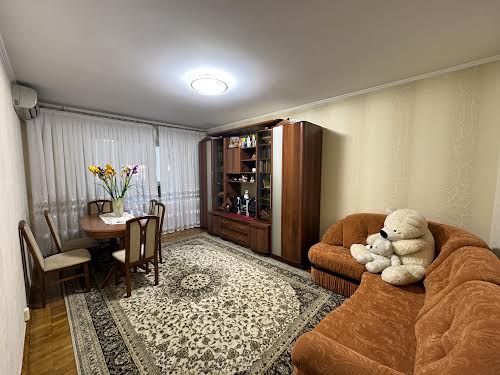 квартира за адресою Оноре де Бальзака вул., 58