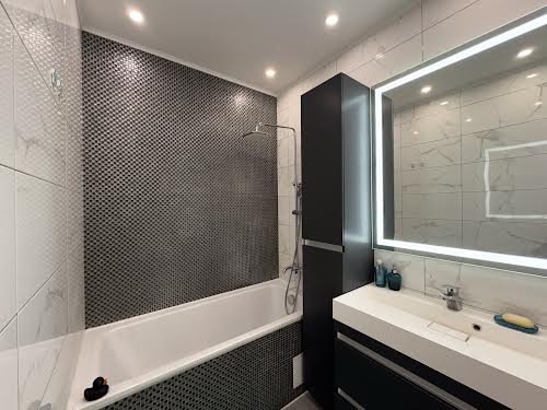 квартира за адресою Регенераторна вул., 4 к17