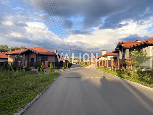 дом по адресу с. Рославичи, Юліанська, 37