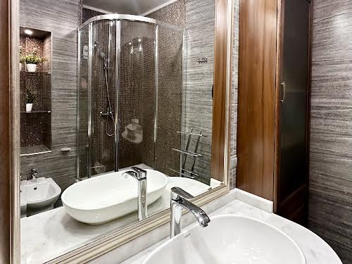 квартира за адресою Патріарха Мстислава Скрипника вул., 40