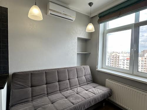 квартира за адресою Анни Ахматової вул., 22