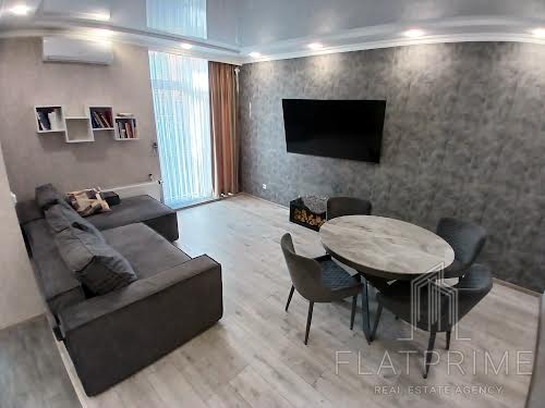 квартира за адресою Регенераторна вул., 4