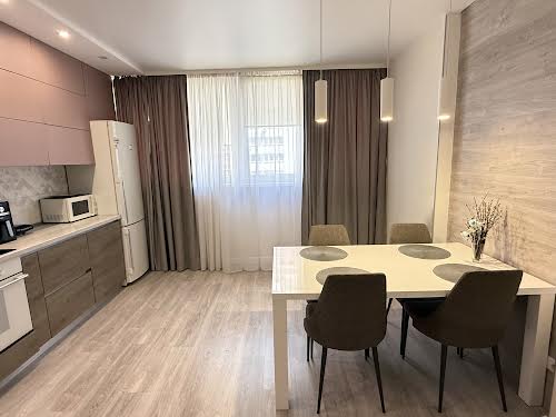 квартира за адресою Київ, Драгоманова вул., 2-Б