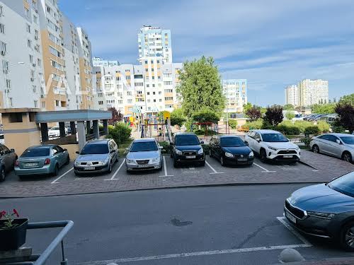 квартира за адресою Сергія Данченка вул., 28-Б