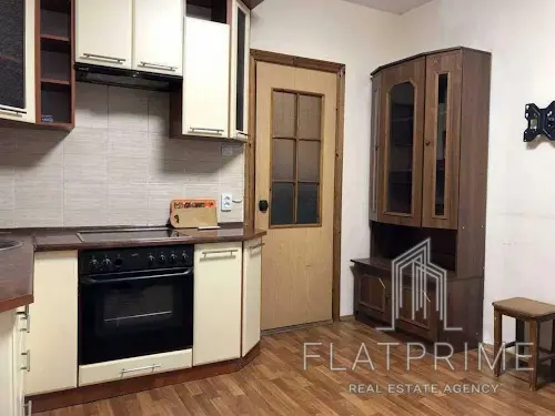 квартира за адресою Лариси Руденко вул., 21