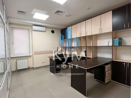комерційна за адресою Басейна вул., 7