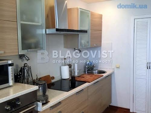 квартира за адресою Раїси Окіпної вул., 10-Б