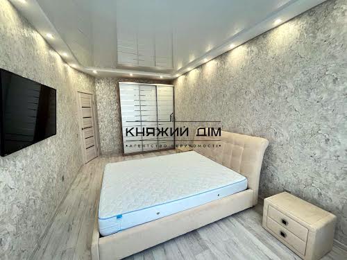 квартира за адресою Київ, Драгоманова вул., 10