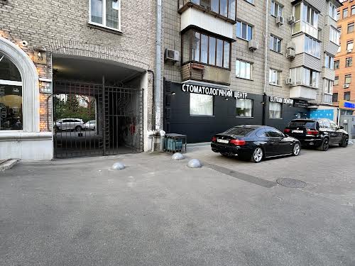 квартира за адресою Панаса Мирного вул., 20
