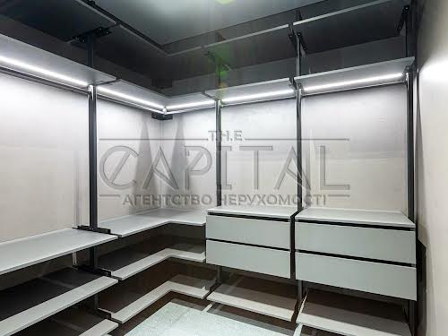 будинок за адресою с. Крушинка, Центральна