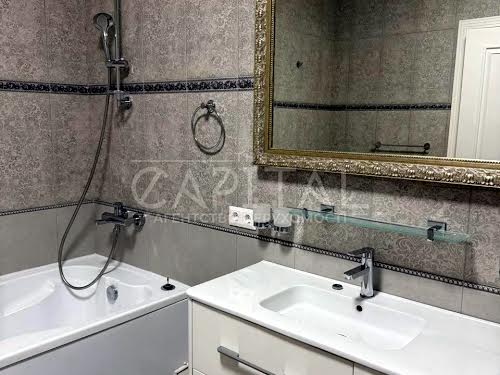 квартира по адресу Кловский спуск, 7a