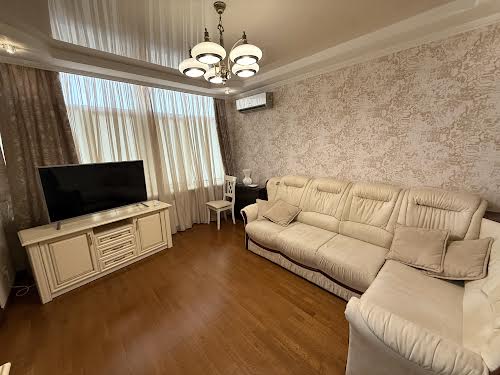 квартира за адресою Середня вул., 24 к2