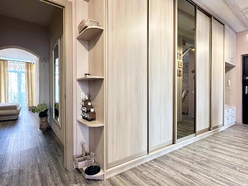 квартира за адресою Регенераторна вул., 4 к2