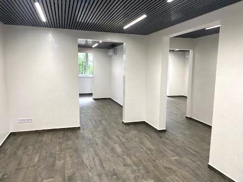 комерційна за адресою Урлівська вул., 5