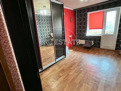 квартира за адресою Тростянецька вул., 8