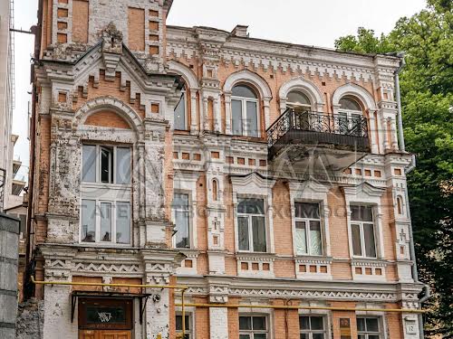 комерційна за адресою Лютеранська вул., 12