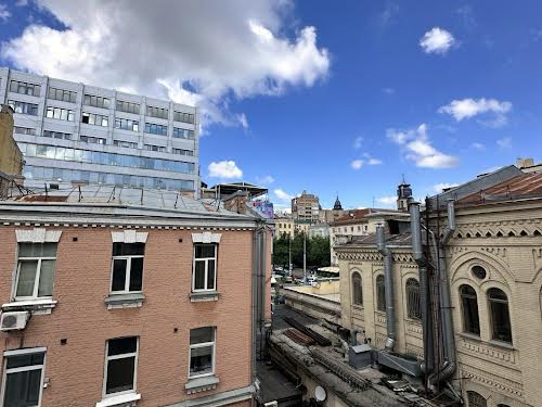 коммерческая по адресу Шота Руставели ул., 15-Б