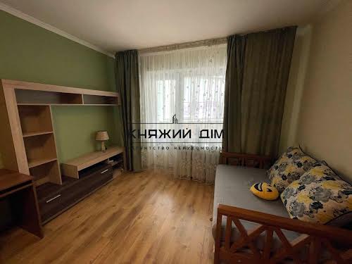 квартира за адресою Драгоманова вул., 8-А