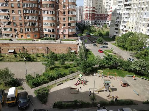 квартира за адресою Срібнокільська вул., 12