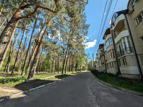 квартира за адресою Лісова вул., 5