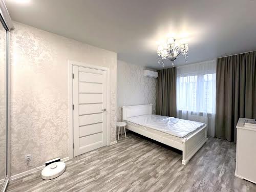 квартира за адресою Софії Русової вул., 7-Г