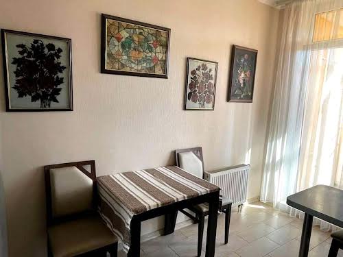 квартира за адресою Регенераторна вул., 4