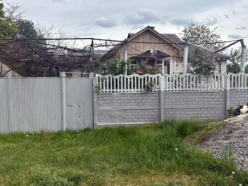 дом по адресу Лесі Українки