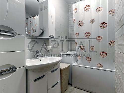 квартира за адресою Регенераторна вул., 4
