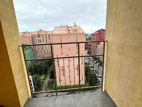 квартира за адресою Регенераторна вул., 4